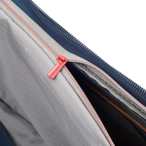 Vista 26 de DELSEY PARIS Helium DLX Softside - Maleta expandible con ruedas giratorias, azul marino, a cuadros, mediano de 25 pulgadas