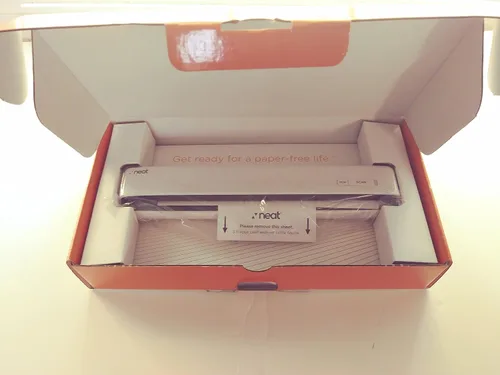 Vista 2 de Escáner portátil Neatreceipts(R) para PC/Mac