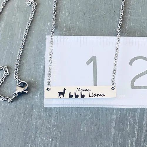 Vista 7 de Mama Llama Jewelry for Women, Mother's Horizontal Bar Necklace, Gift for Her - Choose Silver, Rose Gold or Yellow Gold in 16, 18, or 20 inch