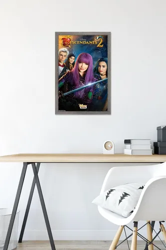 Vista 6 de Trends International Disney Descendants 2 - Póster de pared de una hoja, 14.725 x 22.375 pulgadas, versión enmarcada de madera de granero