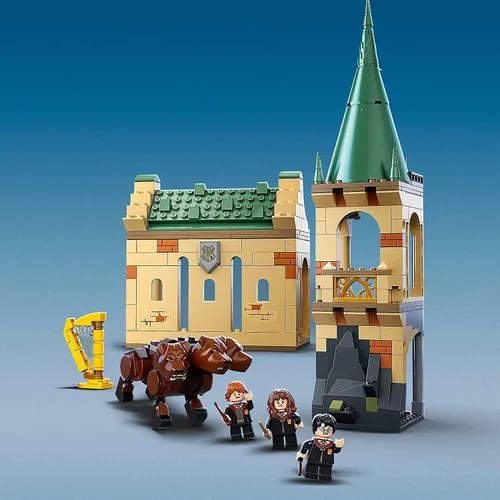 Vista 3 de LEGO Harry Potter Hogwarts: Fluffy Encounter 76387 Kit de construcción; juego de Hogwarts para perros de 3 cabezas; juguete genial y coleccionable