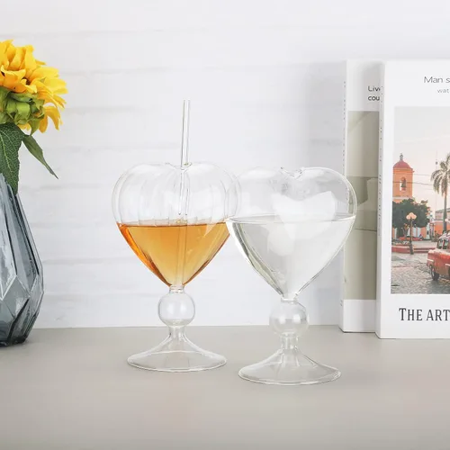 Vista 7 de Juego de 2 copas de cóctel únicas de 8 onzas, copas de vino creativas en forma de corazón con pajilla, vasos románticos de jugo para bodas, hogar