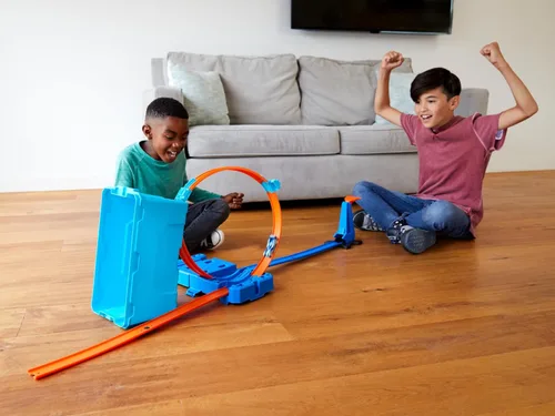 Vista 2 de Conjunto de Pista de Vehículos de Juguete Hot Wheels, Caja de Juego de Pista de Construcción de Multi Bucle & Vehículo a Escala 1:64, 10 pies