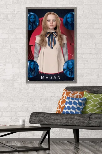 Vista 2 de Trends International M3gan - Póster de collage de pared, 34 pulgadas de largo x 22.4 pulgadas, versión enmarcada en madera de granero Versión