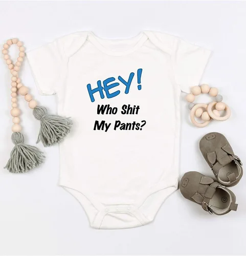 Vista 4 de Hey Who Shit My Pants Mameluco divertido de regalo para recién nacido lindo bebé