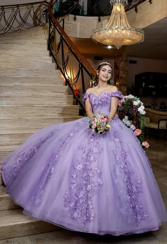 Vista 5 de Zhangyo Vestidos de quinceañera con hombros descubiertos Vestido de bola Princesa Novia Dulce 16 Vestidos de Encaje Apliques Vestidos de Desfile
