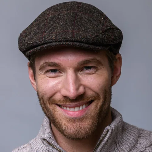 Vista 18 de Irish Tweed Trinity Flat Cap, 100% Tweed, fabricado en Irlanda
