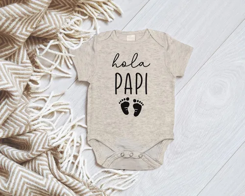 Vista 5 de Pineapple Pancake Kids Hola Papi - Body para bebé con anuncio de embarazo en español, sorpresa para nuevo papá