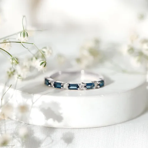 Vista 3 de Natural London Blue Topaz Diamond Half Eternity Anillo de calidad AAA, anillo apilable de topacio certificado – con joyero