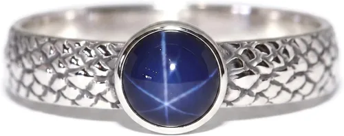 Vista 2 de Anillo de plata esterlina con diseño de dragón de zafiro azul creado en laboratorio