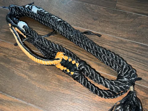 Vista 2 de Cuerda Mini Bull/Steer Rope Black Poly – 9x7 mano izquierda 3/4" x 3/4" suave – EPT Bull Ropes Riding Rope 12