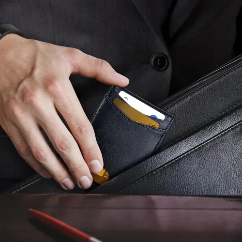 Vista 2 de Tryangoos Cartera delgada minimalista de cuero genuino con bloqueo RFID para hombres, bolsillo frontal con cierre magnético, bolsillo frontal