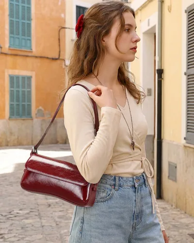 Vista 2 de Herald Pequeño bolso de hombro para mujer, bonito bolso de mano de moda con correa ajustable