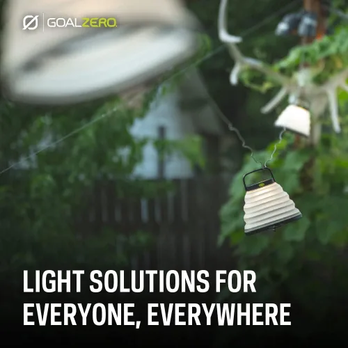 Vista 5 de Goal Zero Crush Light Linterna Solar Alimentada por Energía Solar