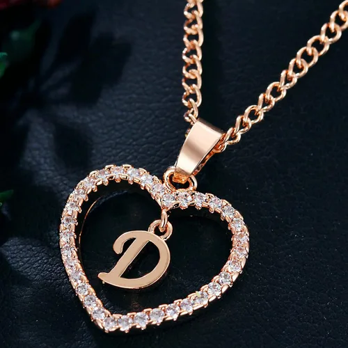 Vista 2 de shlutesoy Collar de boda exquisita mano de obra de aleación de superficie lisa, 26 letras con colgante de corazón para el día de San Valentín