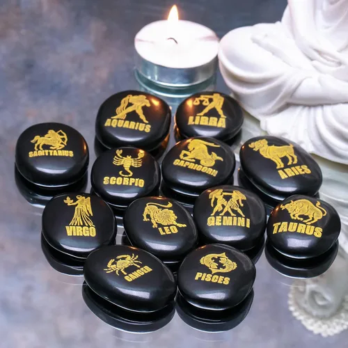Vista 4 de Crocon Ágata negra con símbolos del zodiaco u horóscopo, piedras grabadas con nombre (juego de 12) para meditación de equilibrio de reiki, piedras