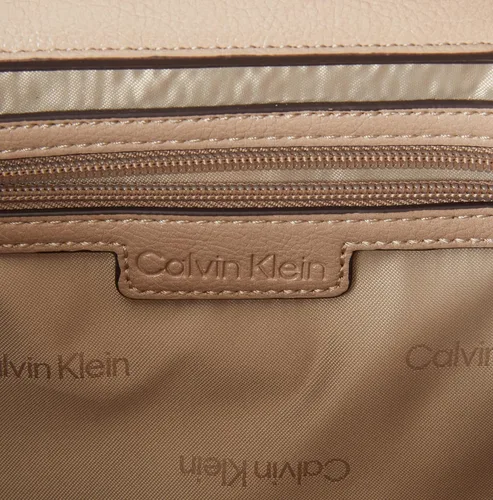 Vista 7 de Calvin Klein Citrine Organizational Satchel
