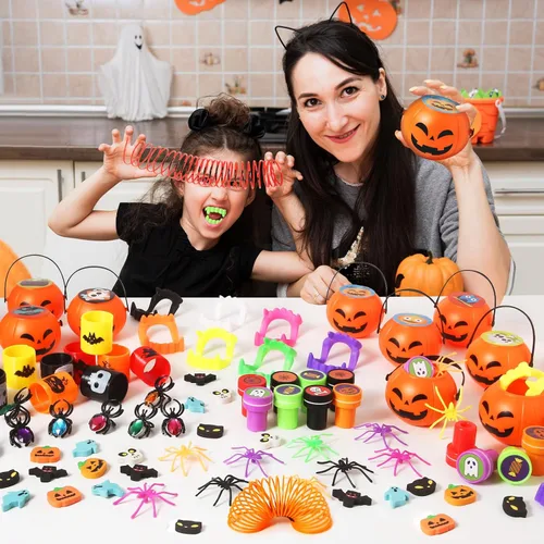 Vista 7 de Paquete de 24 calabazas de Halloween con juguete para niños