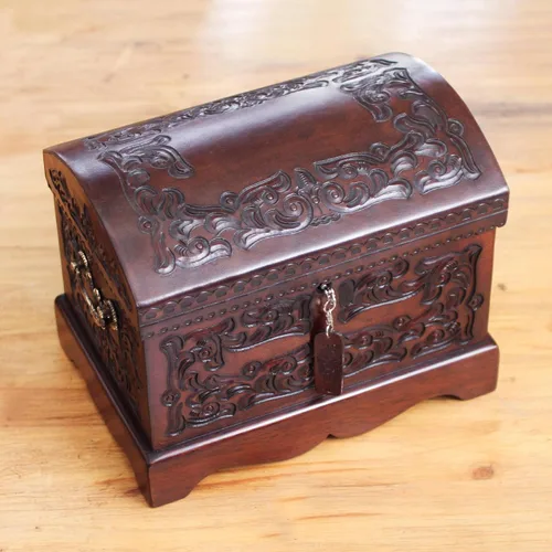 Vista 16 de NOVICA Caja de joyería de madera y cuero labrado Mohena con temática colonial, legado colonial