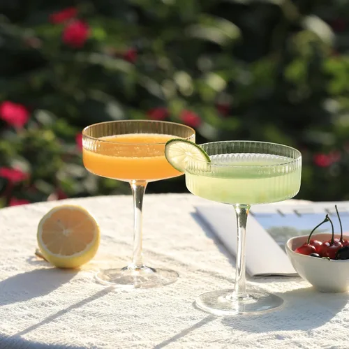 Vista 4 de BACLIFE - Juego de 4 vasos de Martini de 9 onzas con tallo