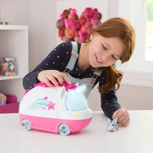 Vista 5 de Ritzy Rollerz Toy Cars with Surprise Charms, Dance n Dazzle Spa Playset with Tori Tada