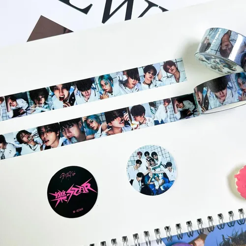 Vista 5 de KPOPBTS Stray Kids 樂-Star Caja de regalo con llaveros para portátil, cordón, tarjetas fotográficas, llavero para fans de SKZ