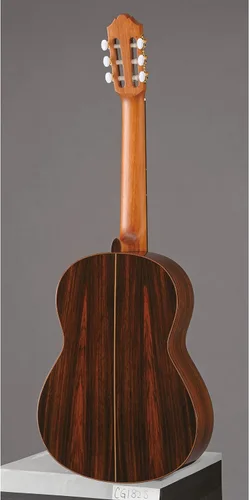 Vista 2 de Yamaha CG182S Guitarra Clásica con Tapa de Abeto Sólido - Natural