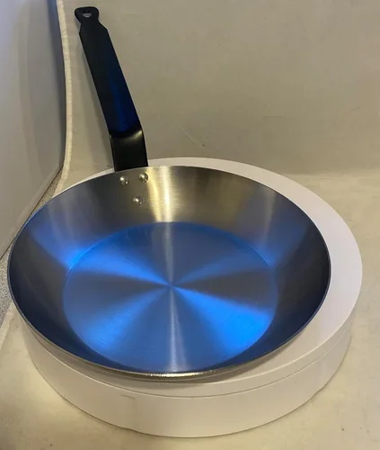 Vista 4 de Sartén antiadherente 9.5 ": Sartén de acero al carbono sin PFA, alternativa saludable y sin toxinas para estufa u horno