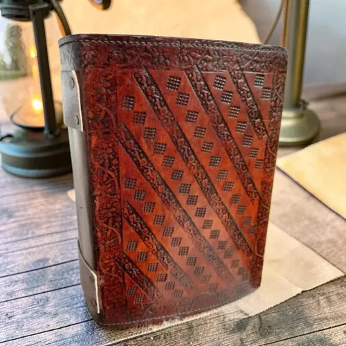 Vista 3 de Diario de cuero de 560 páginas, diario de cuero de siete chakras, cuaderno de cuero con piedras, diario de escritura hecho a mano, libro de sombras