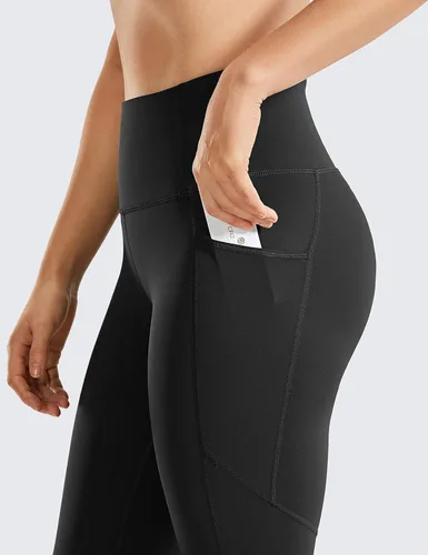Vista 3 de CRZ YOGA Leggings capri de entrenamiento con sensación desnuda para mujer, de 23 pulgadas, cintura alta, control de abdomen, pantalones de yoga