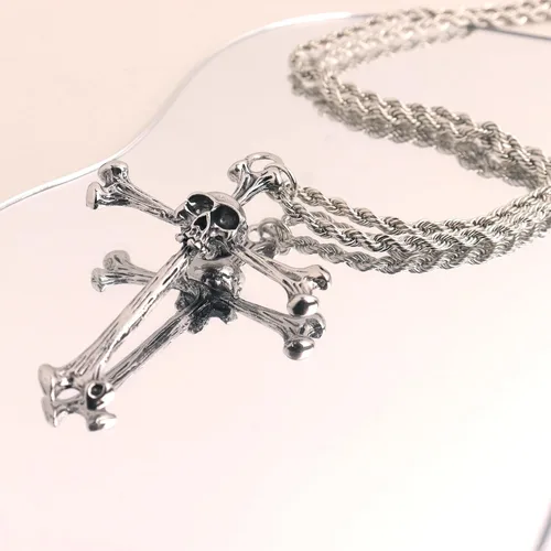 Vista 4 de Sonateomber Collar con colgante de cruz sagrada para hombres y mujeres, cadena de acero inoxidable grueso católico, cristiana, hipoalergénica