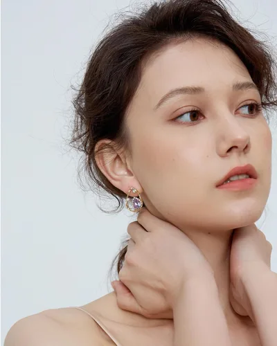 Vista 8 de Pendientes morados para mujer, aretes morados y dorados para mujer con circonita de amatista en forma de lágrima, perlas y pavés de cristal, aretes