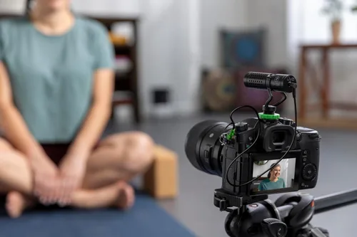 Vista 2 de Mackie Micrófono ultracompacto para smartphones y DSLR (EM-93M)