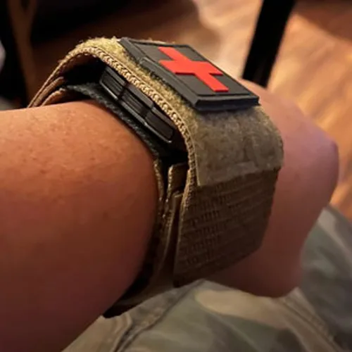 Vista 4 de Funda táctica para reloj correa táctica se adapta al 98 de todos los relojes inteligentes y relojes tradicionales