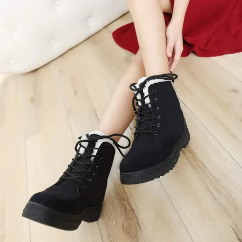 Vista 2 de DADAWEN Botas de nieve de gamuza impermeables con cordones para mujer