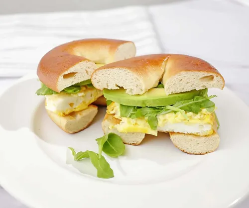 Vista 6 de Hero Classic Plain Bagel - 4 g de carbohidratos netos, 19 g de proteína, alta fibra, 130 calorías por porción (10 bagels, 2 paquetes de 5)