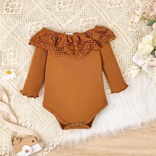 Vista 36 de Conjunto de ropa de bebé niña para bebé, mameluco de encaje blanco de manga larga + pantalones de mezclilla