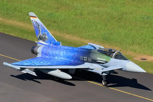 Vista 8 de Revell 03843 Eurofighter Luftwaffe 2020 Quadriga 1:72 Kit de modelo a escala 1:72