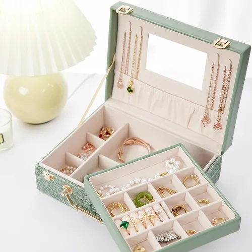 Vista 6 de Zumier Joyero organizador portátil para mujeres y niñas con piel sintética, caja organizadora de aretes con espejo de maquillaje para cumpleaños