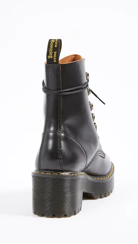 Vista 4 de Dr. Martens Botas Leona de cuero con tacón para mujer