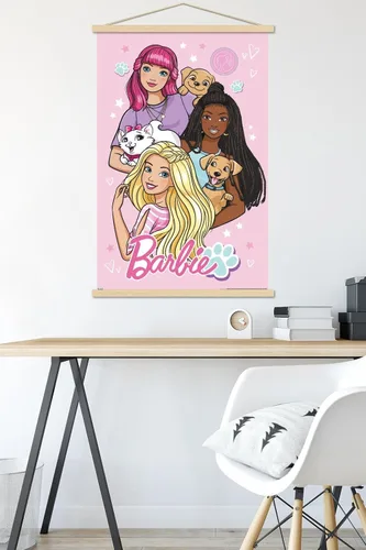 Vista 5 de Trends International Mattel Barbie - Bonito póster de pared, 22.37 x 34.00 pulgadas, paquete de impresión premium y colgador de madera de haya