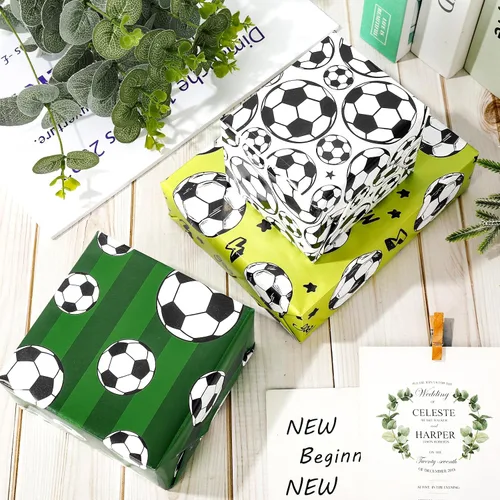 Vista 5 de AnyDesign Papel de regalo de fútbol, papel de regalo con temática de fútbol, blanco, negro, verde, papel de arte de fútbol a granel plegado plano