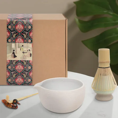 Vista 6 de Artcome Juego de té matcha japonés, cuenco de matcha con boquilla para verter, bandeja de té, batidor de bambú, soporte para batidor de cerámica