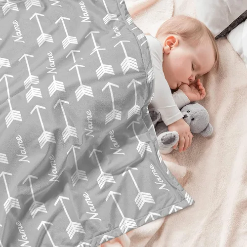 Vista 2 de Mantas personalizadas de flecha gris Minky con nombre, mantas personalizadas para niños y niños, manta de felpa suave para bebés recién nacidos