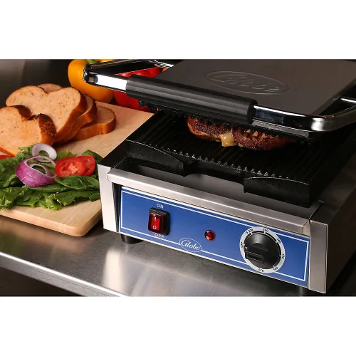 Vista 4 de Globe GPG10 Bistro Eléctrico Encimera Ranurada Panini Single Grill, NSF