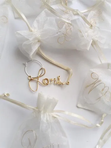 Vista 3 de Personalized Wine Charm Set of 6 - Bridal Party, Will You be My Bridesmaid Proposal, Guest Favors, Family Reunion Thanksgiving