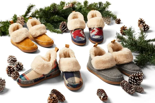 Vista 3 de Dearfoams Alpine Moritz - Pantuflas para mujer con soporte de arco para exteriores