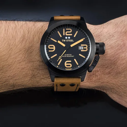 Vista 5 de TW Steel Canteen Leather Unisex Quartz Watch with Black Dial Analogue Display and Brown Leather Strap