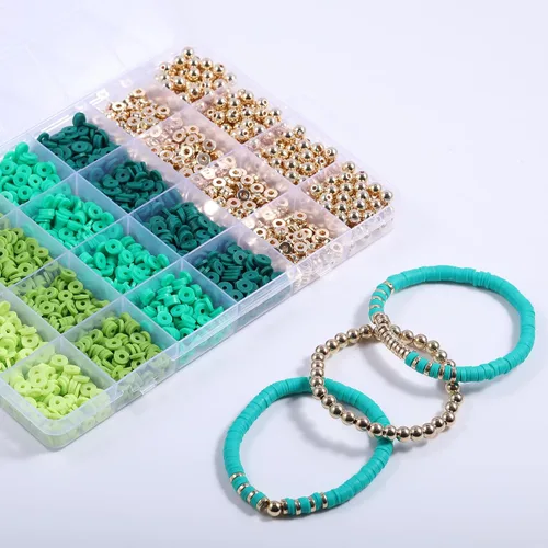 Vista 3 de 3020 cuentas de arcilla para suministros de joyería, kit de pulsera de la amistad con cuentas doradas (verde)