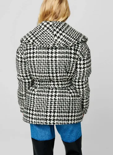 Vista 3 de BLANKNYC Ropa de lujo para mujer, abrigo de pata de gallo, chaqueta cómoda y elegante